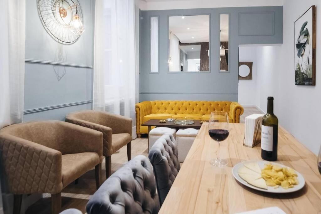 מדריד Apartamentos Plaza De Pedro Zerolo III מראה חיצוני תמונה